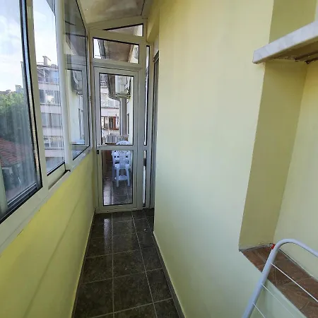 Danny Apartment Burgas